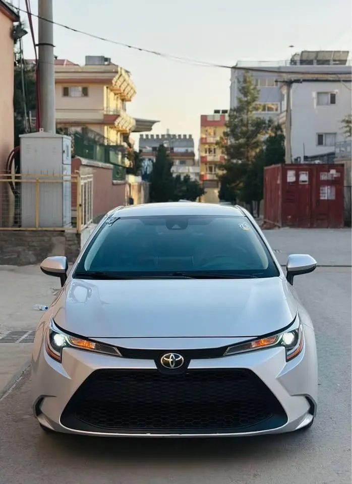 Toyota Corolla 2020 LE, Silver, Imported, Automatic (3)