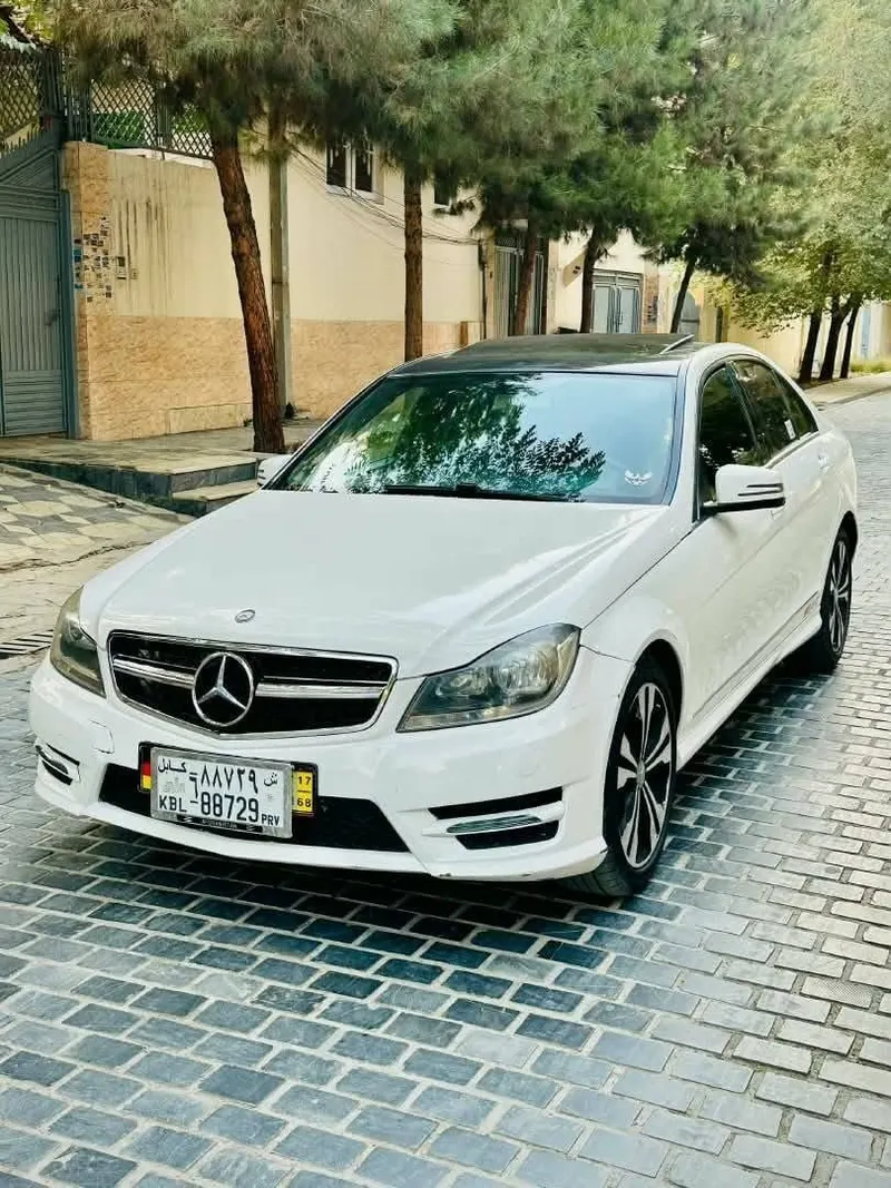 Mercedes-Benz C300 2013, 6-cylinder turbocharged, manual/automatic (2)