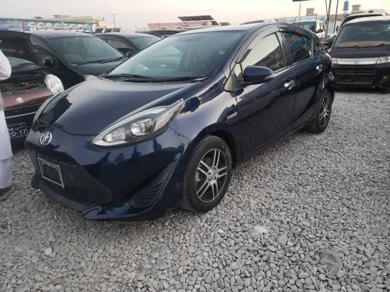 Toyota Aqua 2019 (3)