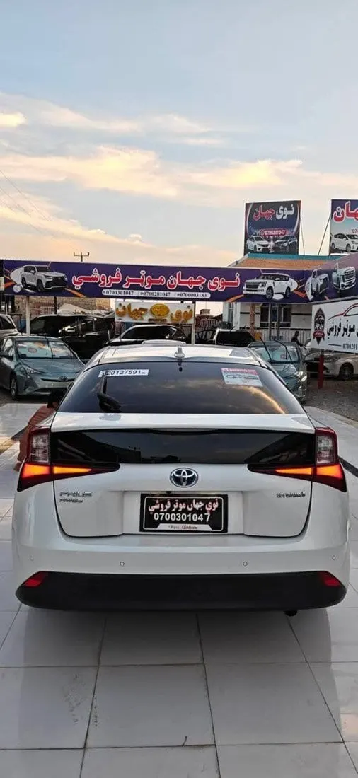 Toyota Prius Hybrid 2021, White, Automatic, 94100 km (2)
