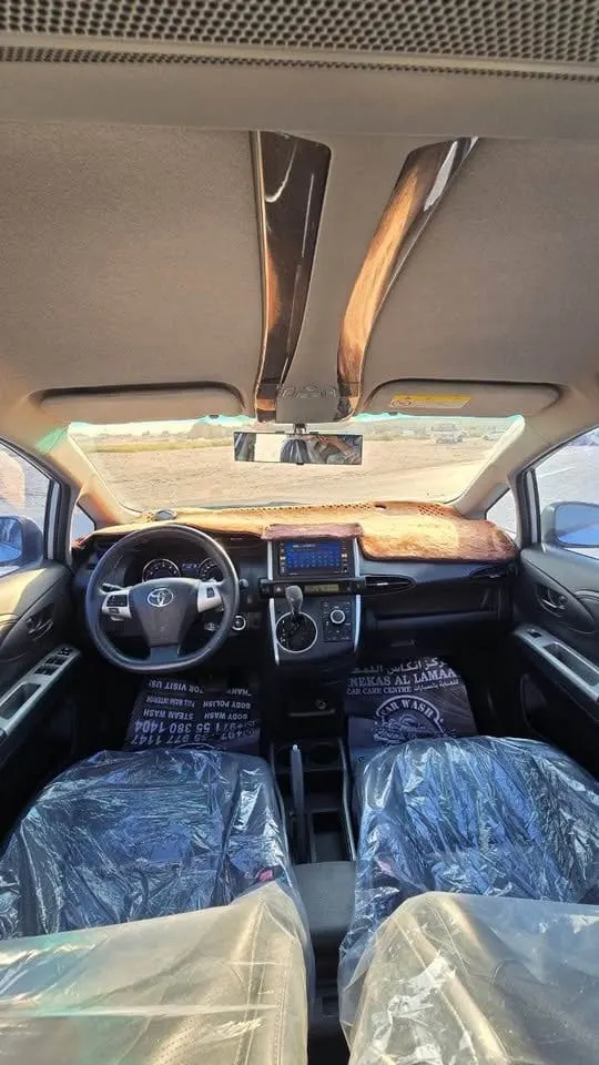 Toyota Wish 2010 Grade G, Full Options (2)