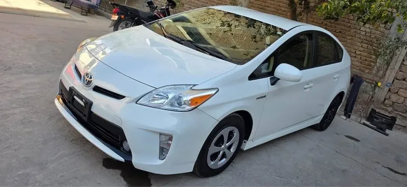 Toyota Prius 2014 (4)