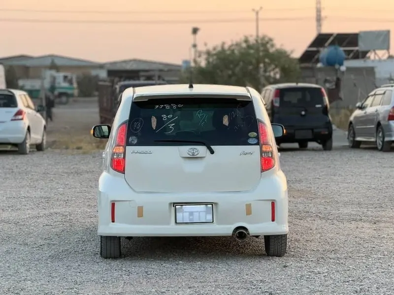 Toyota Passo Racy 2008, 1300cc (7)