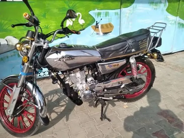 Super M4 2025 150cc motorcycle, like new, Kabul (2)