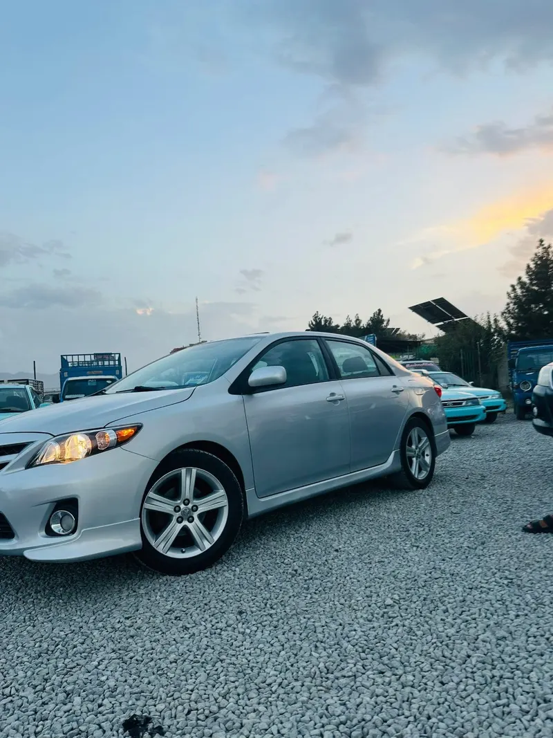 Toyota Corolla 2013 Full Option Automatic Gasoline (6)