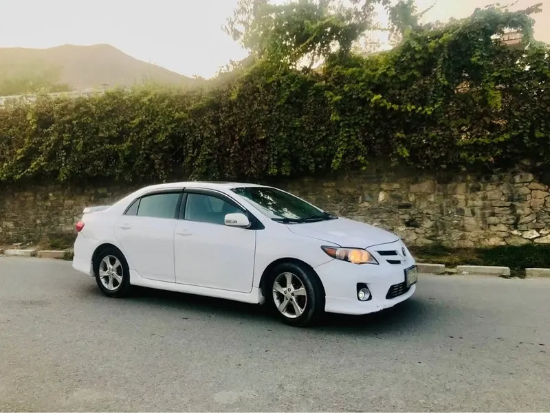 Toyota Corolla 2010, White, Automatic Transmission (5)