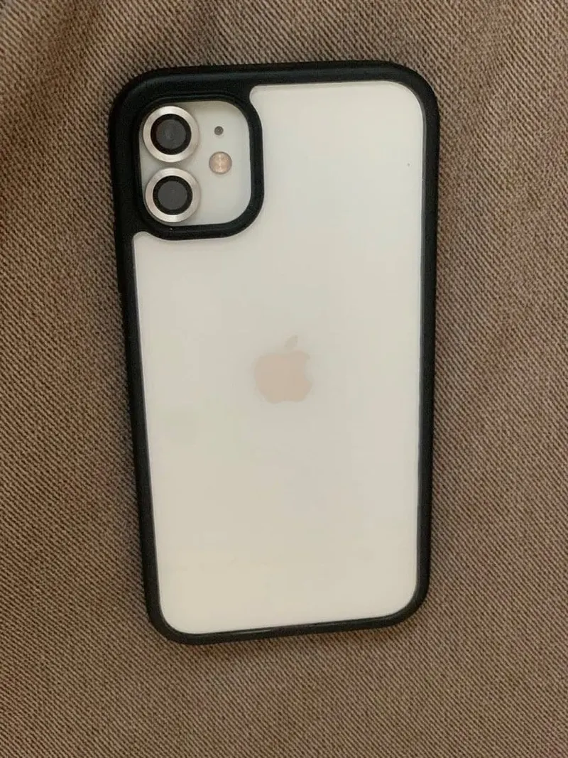 Apple iPhone 11 128GB, 80% Battery, Used (1)