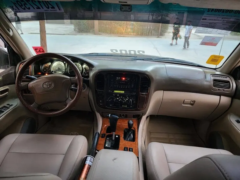 Toyota Land Cruiser 2002, Automatic, Gas, Clean Documents (3)