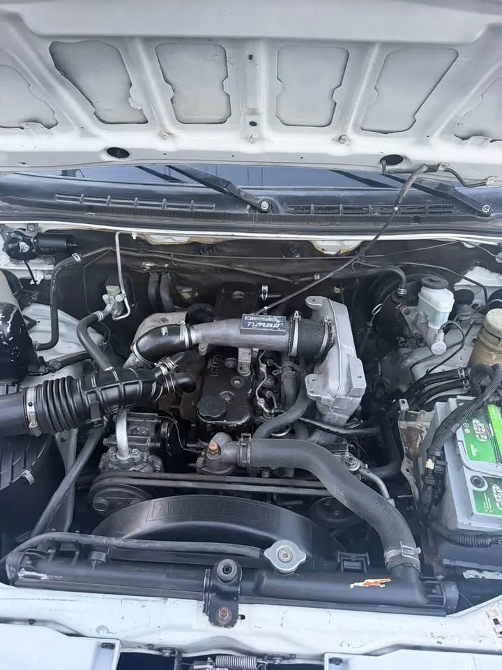 Toyota Hilux Sizo 2008, 4 Cylinder Diesel (2)