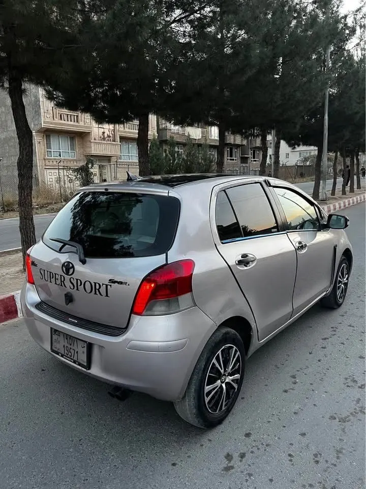 Toyota Vitz 2008 (Shipped 2010) (3)