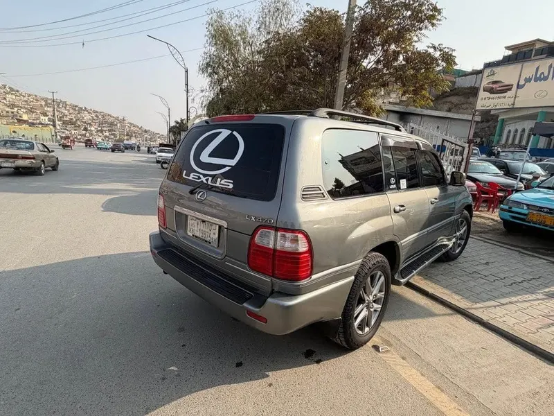 Lexus LX 470 2000, No Accident, 8-Cylinder, Gas (3)