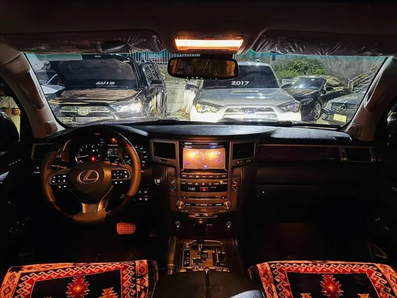Lexus LX 570 2013 American Full Options (7)