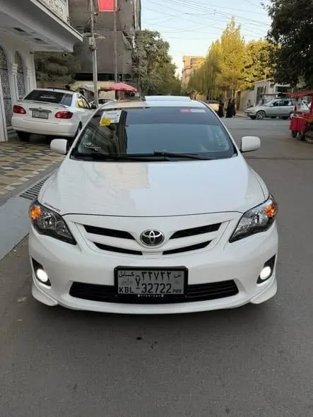 Toyota Corolla S 2013 Full Option Sunroof (4)