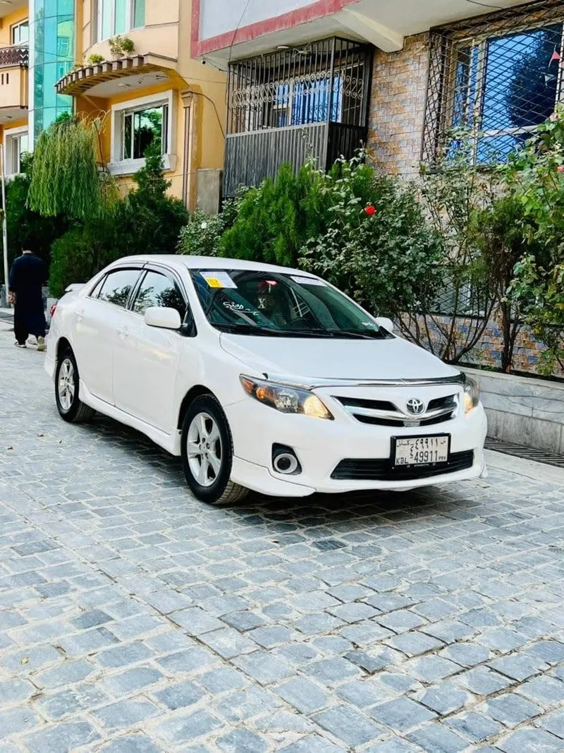 Toyota Corolla S 2009 white Canadian (3)