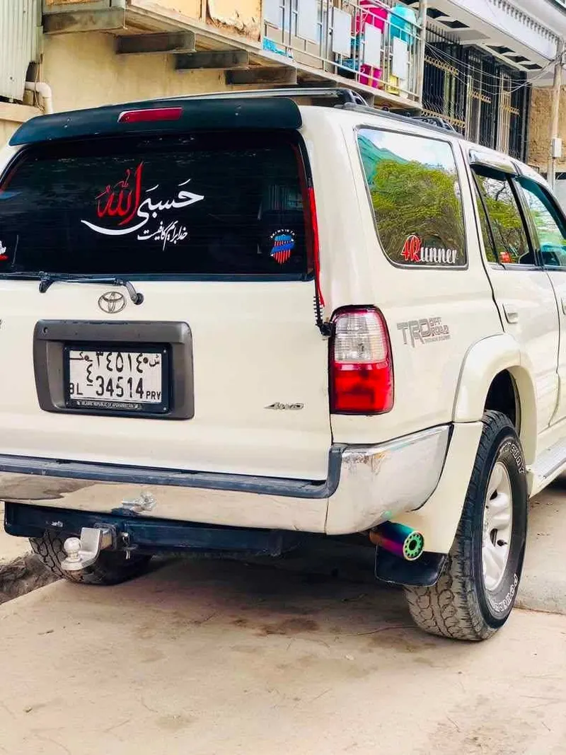 Toyota 4Runner 2000 Limited, 6-Cylinder, Automatic (5)