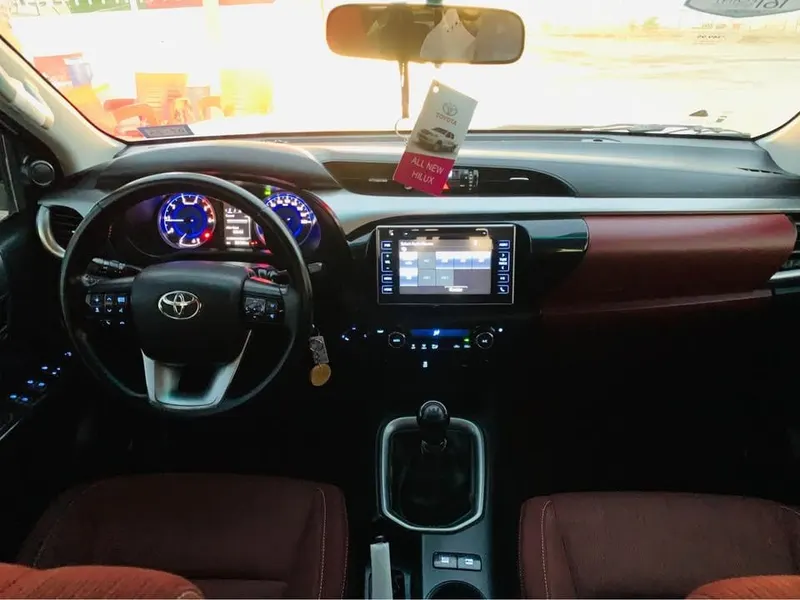 Toyota Hilux 2017 White, Diesel 4-Cylinder, Registered Kabul (8)