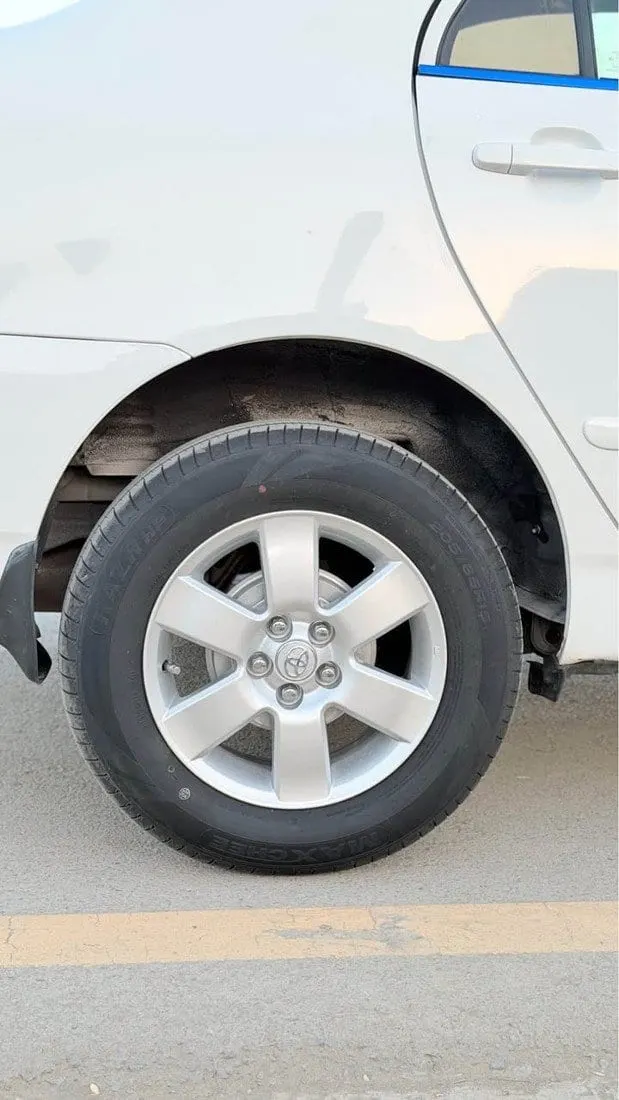 Toyota Corolla 2007 American, White, Company Warranty (4)