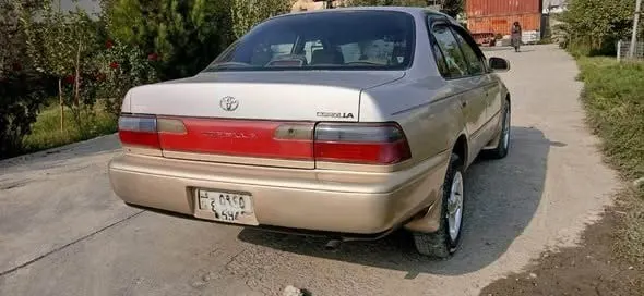 تویوتا کرولا کاناداری مودل ۱۹۹۷ رنگ طلایی، اسناد پاک، بدون تصادف (2)