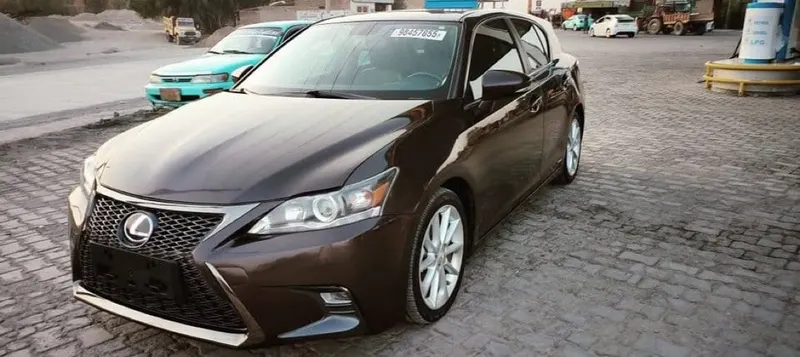 Lexus CT 200h 2013 Full Option Sport (3)