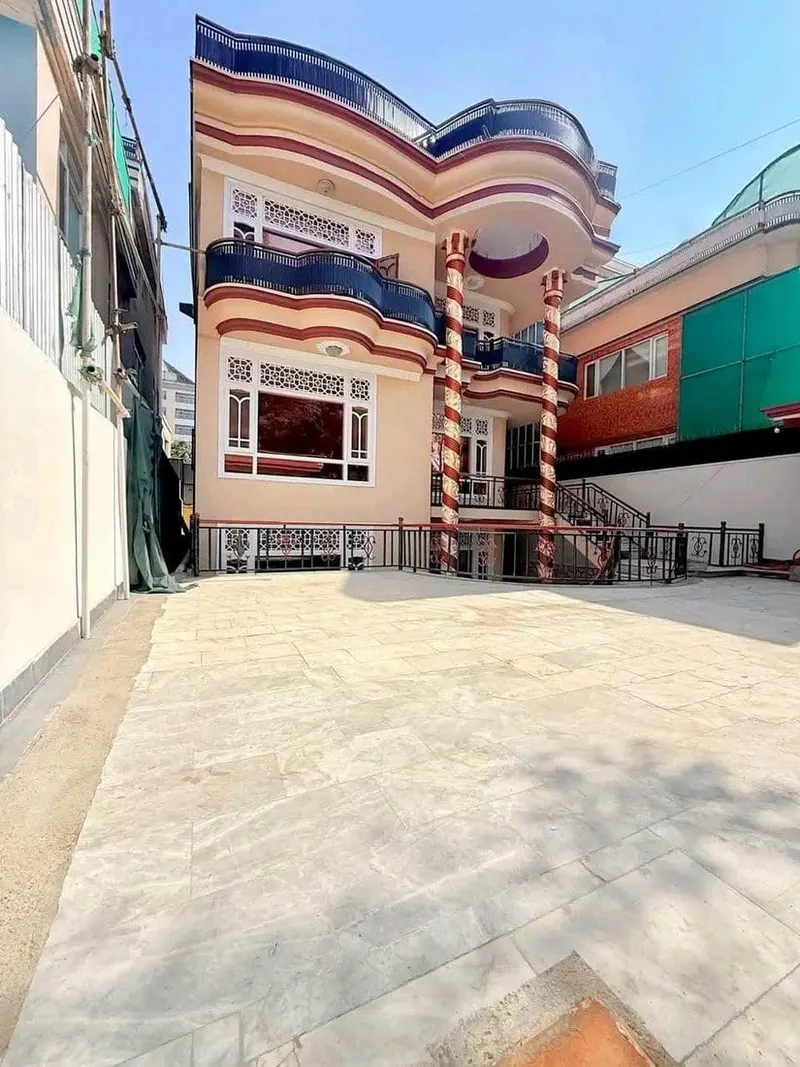 VIP 4-Storey House for Rent in Kabul, 13 Rooms, Large Roof Terrace (1)