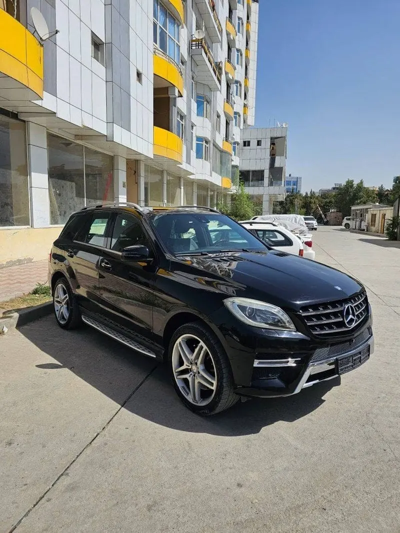 Mercedes-Benz ML 400 2015, Black, Automatic, Full Option (4)