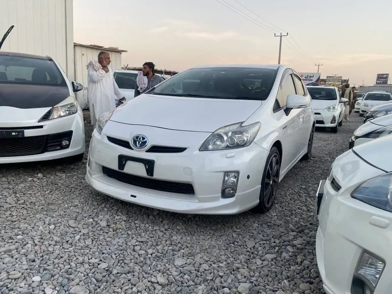 Toyota Prius S Hybrid 2011, Pearl White, Container Papers (2)