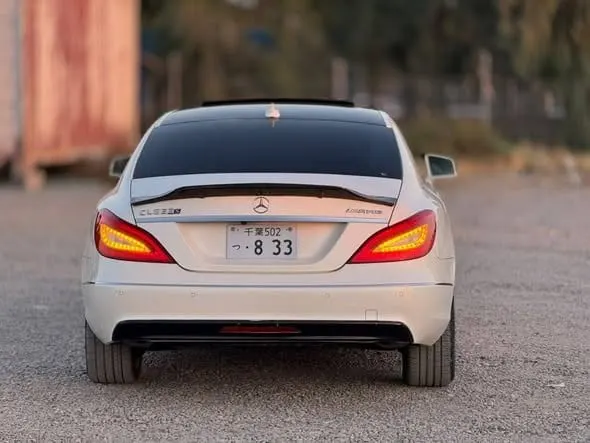 Mercedes-Benz CLS 350 2013, Pearl White, Right-Hand Drive (4)