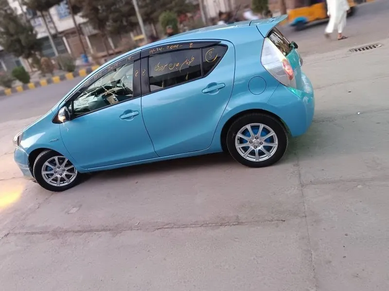 Toyota Aqua 2012, 2014 shape, 76000 km (4)