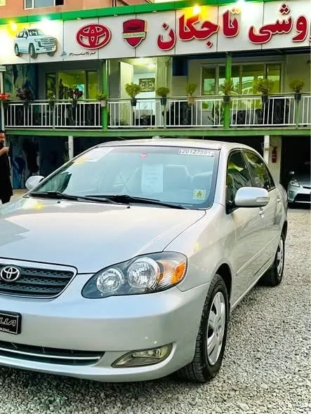 Toyota Corolla LE 2005 Silver, Accident-Free (2)