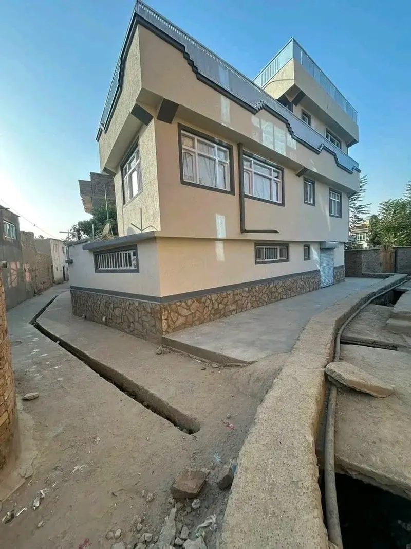 Double-storey house for sale in Chehel Sitoon Kabul, 280 m2, 8 rooms (2)
