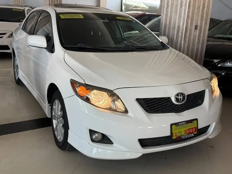 Toyota Corolla 2009 Full Option, White, Company Paint (2)