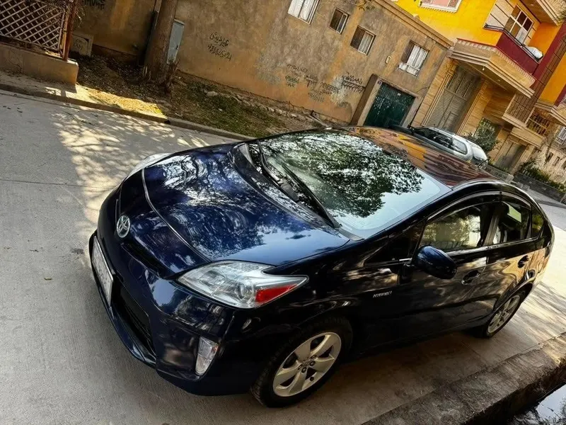 Toyota Prius 2012, Canadian Import, Low Mileage, 6900 USD (3)