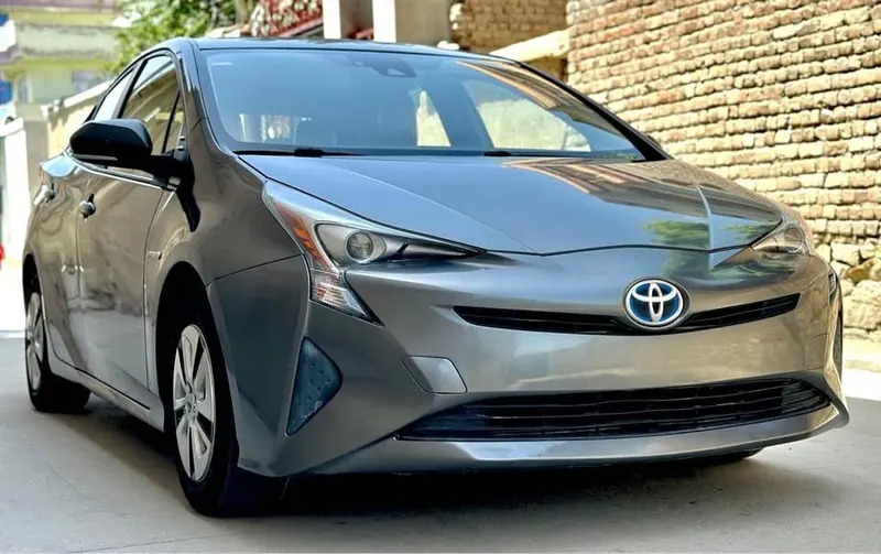Toyota Prius Hybrid 2016, Grey, Imported, Used (2)