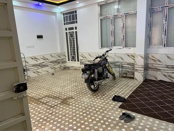 3-Storey House for Sale in Herat, 130 m², 2 Large Rooms (2)