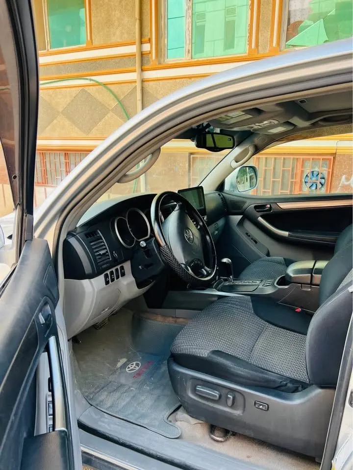 تویوتا 4Runner سپورت ادیشن 2006 رنګ سپین (2)
