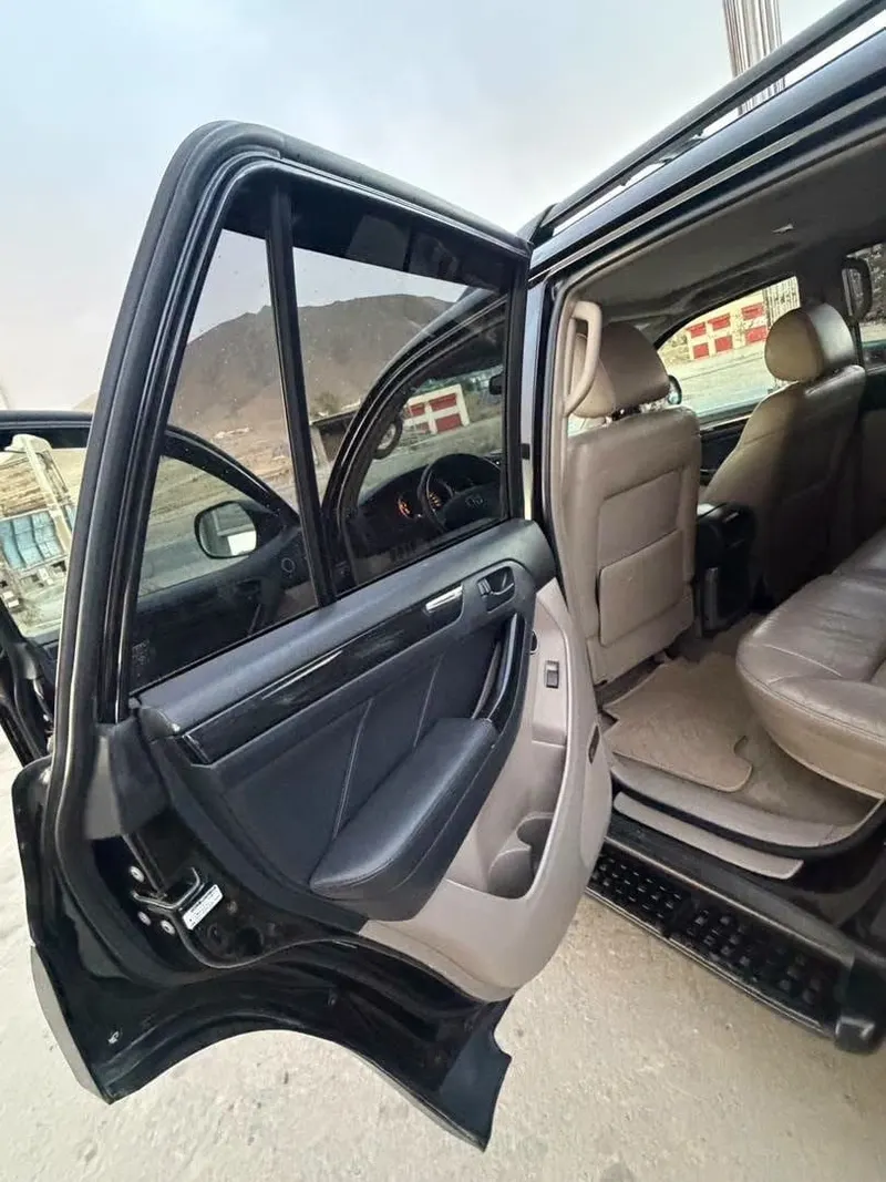 Toyota 4Runner 2007, Black, Full Option (2)