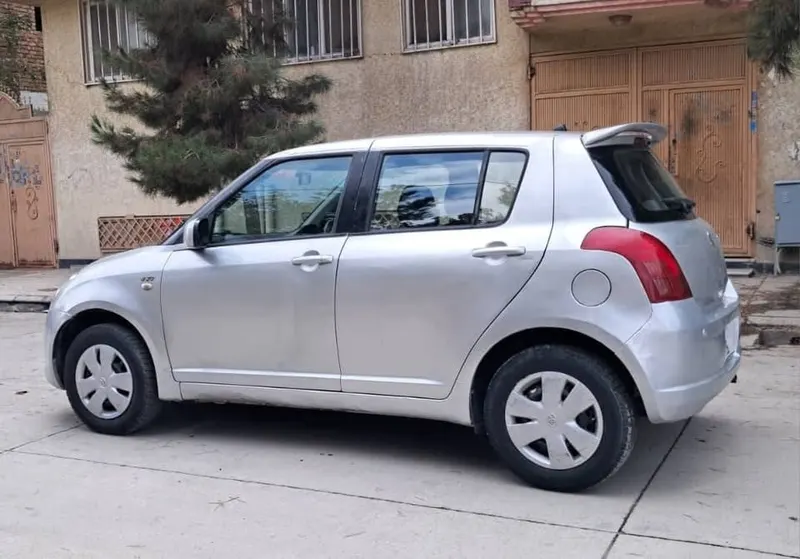 Suzuki Swift 2006, 4 cylinder, complete documents (4)