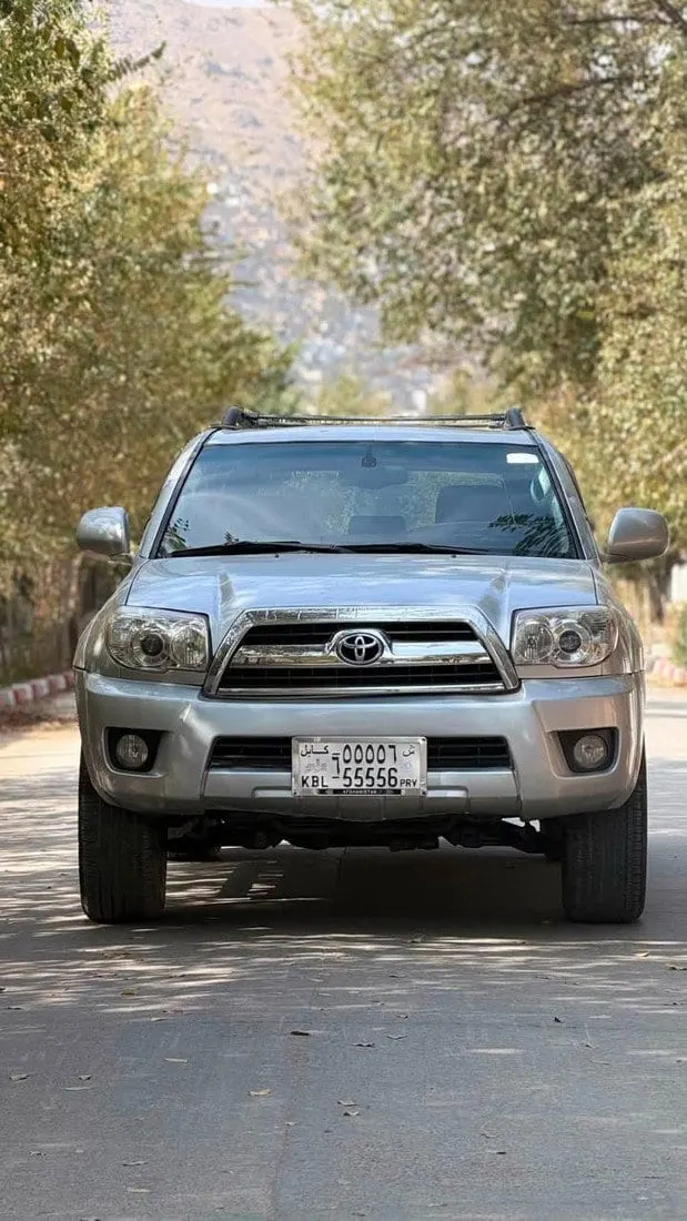 Toyota 4Runner 2003, 6-Cylinder Petrol, Clean Documents, No Accident (4)
