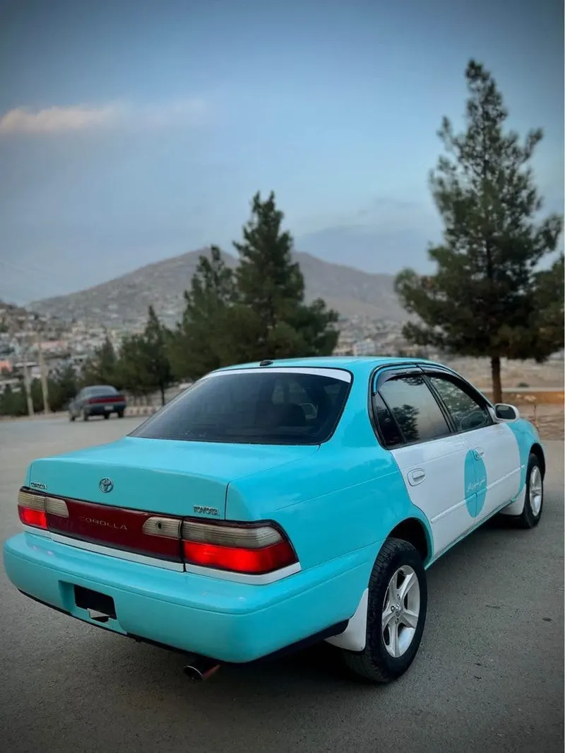 Toyota Corolla 1997 Canadian Taxi, Automatic, CNG (4)