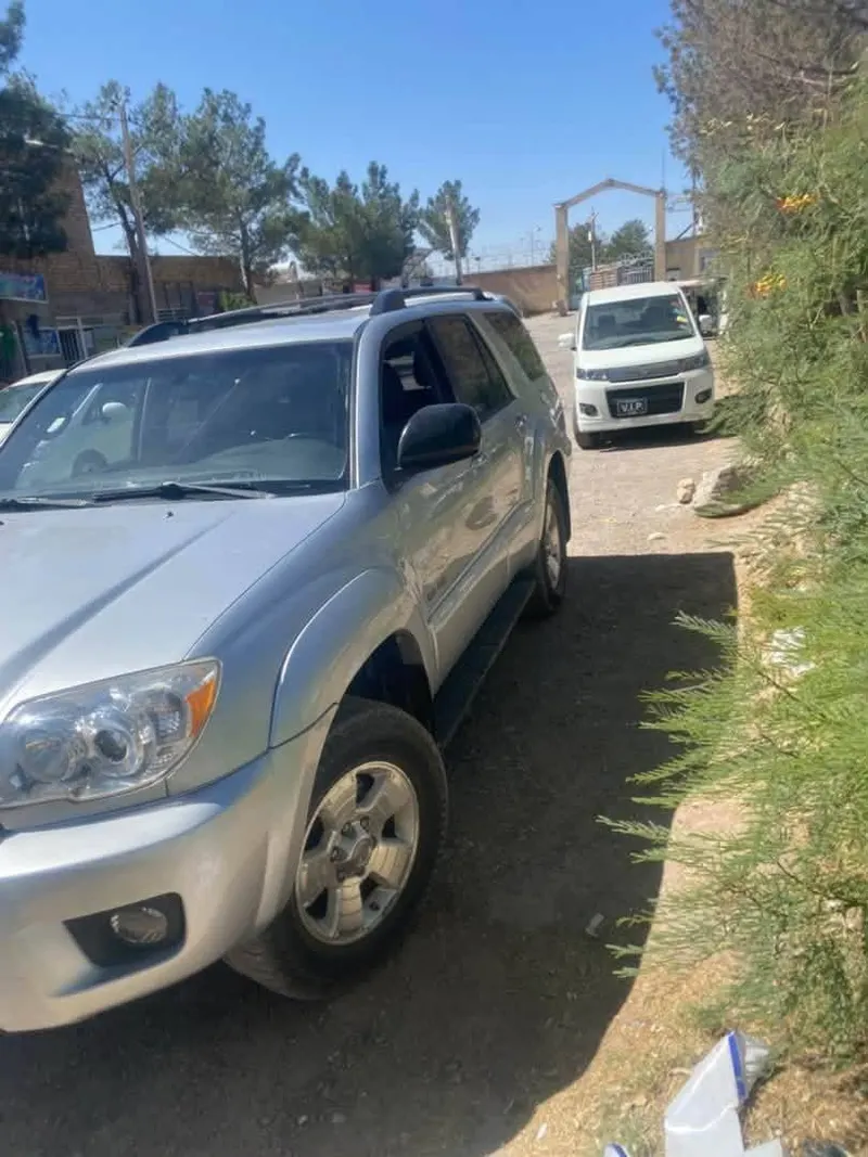 Toyota 4Runner 2006 (3)