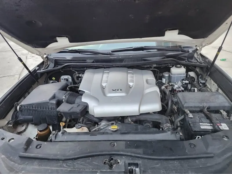 Toyota Land Cruiser GXR i 2011, 2021 Shape (3)