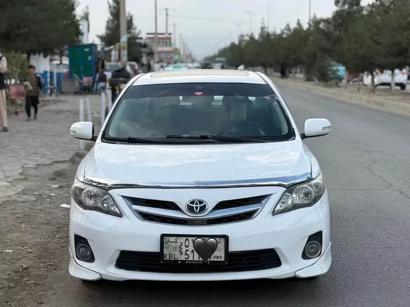Toyota Corolla 2010, Canadian Import, Full Option, 2013 Shape (2)