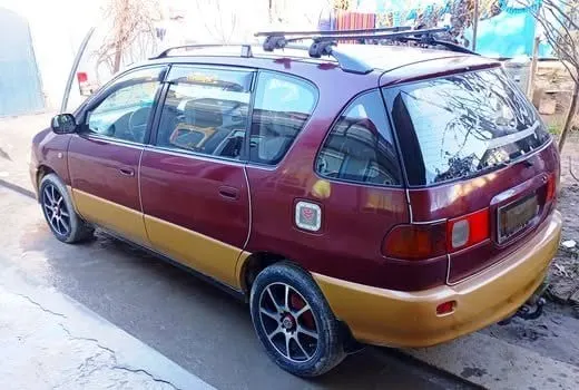 Toyota Corolla LE 2009, Automatic, 4-Cylinder Petrol, Red - 3900 USD (6)