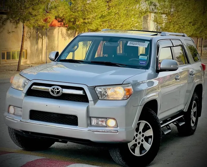 Toyota 4Runner 2013 SR5 Automatic, Silver, No Accident (5)