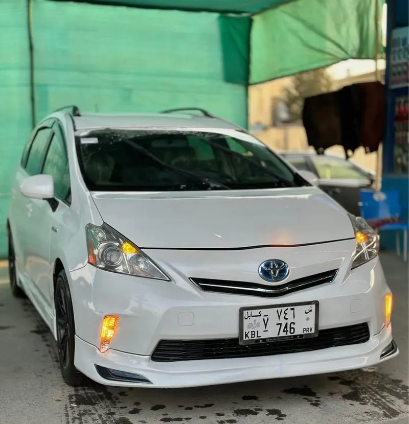 Toyota Prius V 2013, White, Petrol, Clean Documents (1)