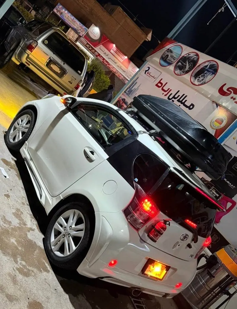 Toyota IQ 2013 white, double ECO, big-body car (3)