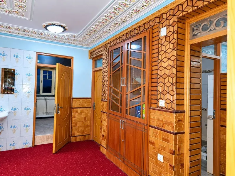 Full Villa House for Rent with 11 Rooms in Karte Naw, Kabul (3)