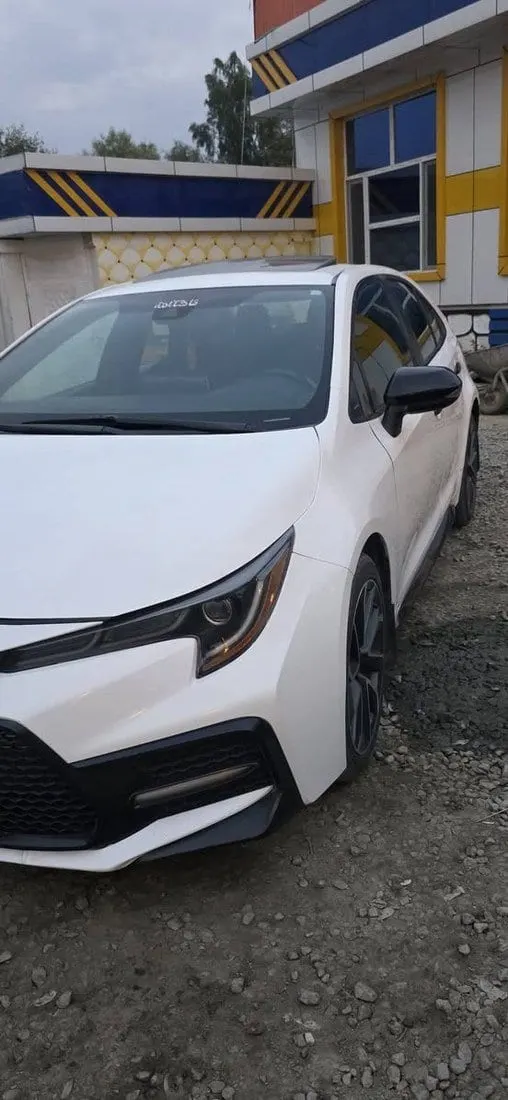 Toyota Corolla 2020 XSE White, Sunroof, Full Leather Seats (5)