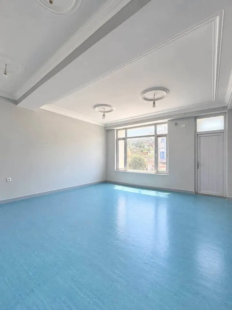 4-Room Apartment for Rent, Bibi Mahro, District 10 (2)