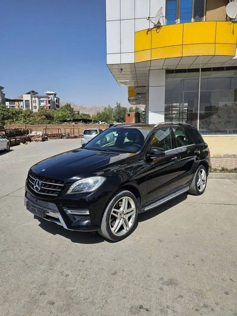Mercedes-Benz ML 400 2015, Black, Automatic, Full Option (1)